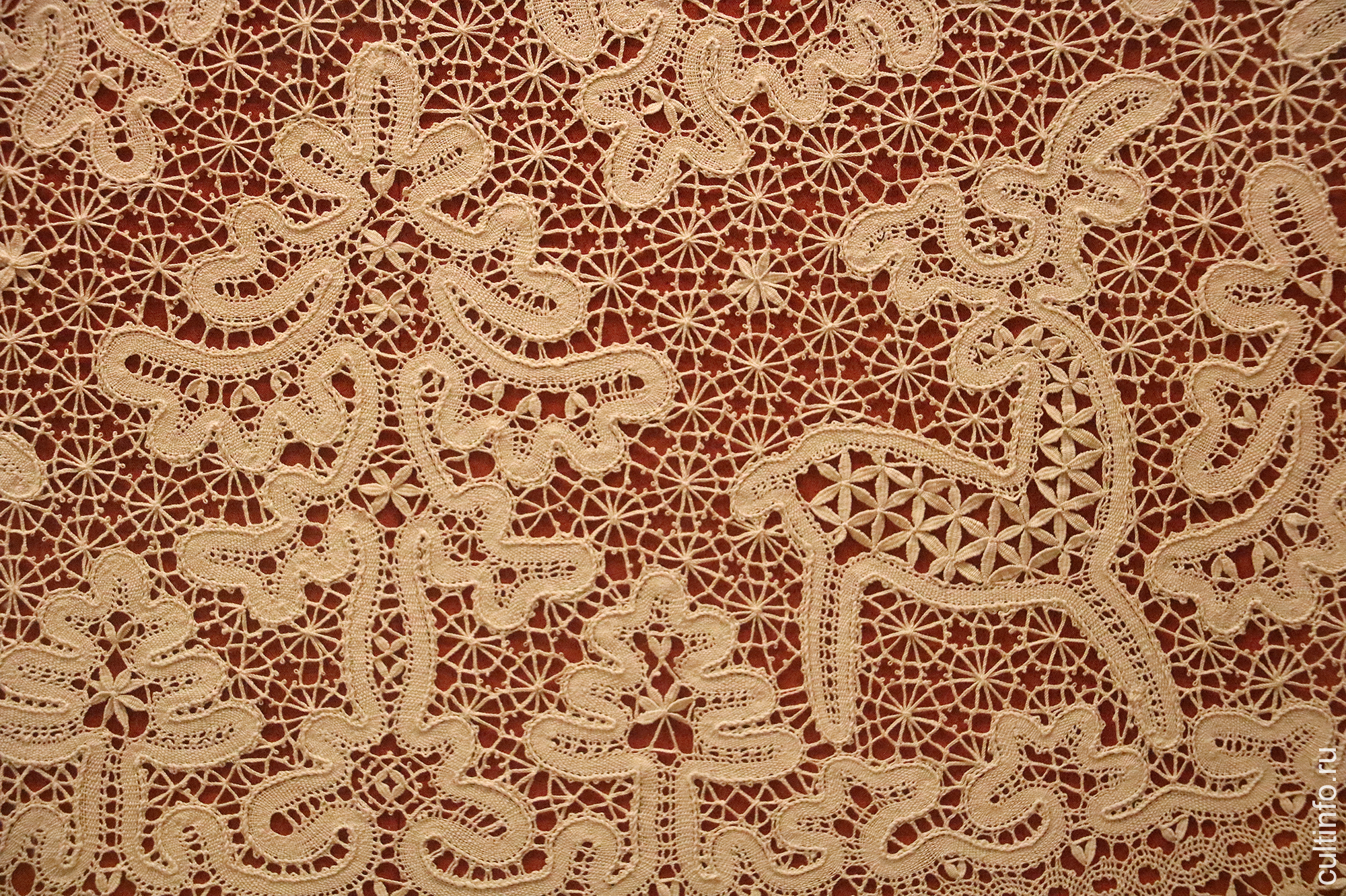 Скатерть «Северное сияние». Фрагмент